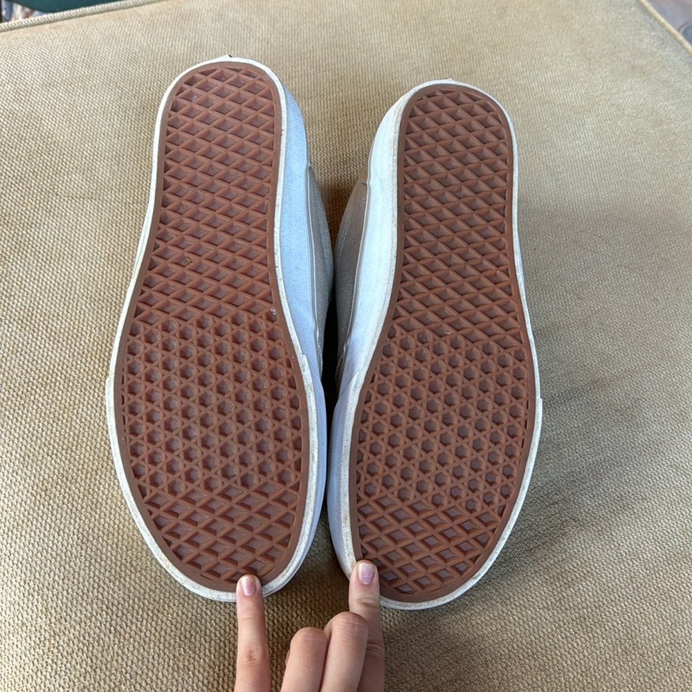 Men’s Vans - Picture 2 of 5